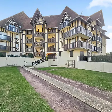 Un Souffle Marin Dans Ce F2 A Appartement Cabourg