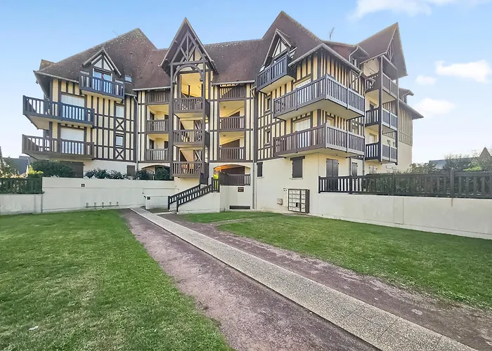 Un Souffle Marin Dans Ce F2 à Appartamento Cabourg