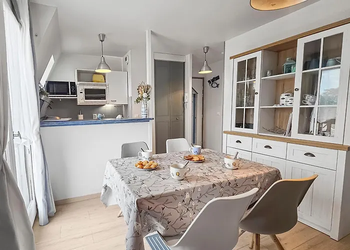 Un Souffle Marin Dans Ce F2 à Appartamento *